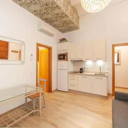 Monkeys Apartments Castilla Triana Seville Exterior photo